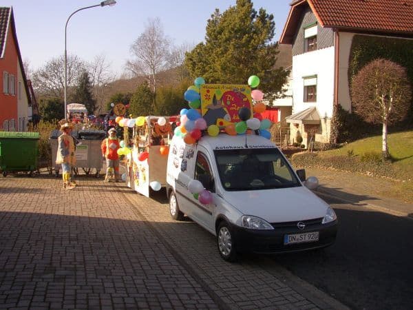 Titelbild für 2015 D'r Zoch